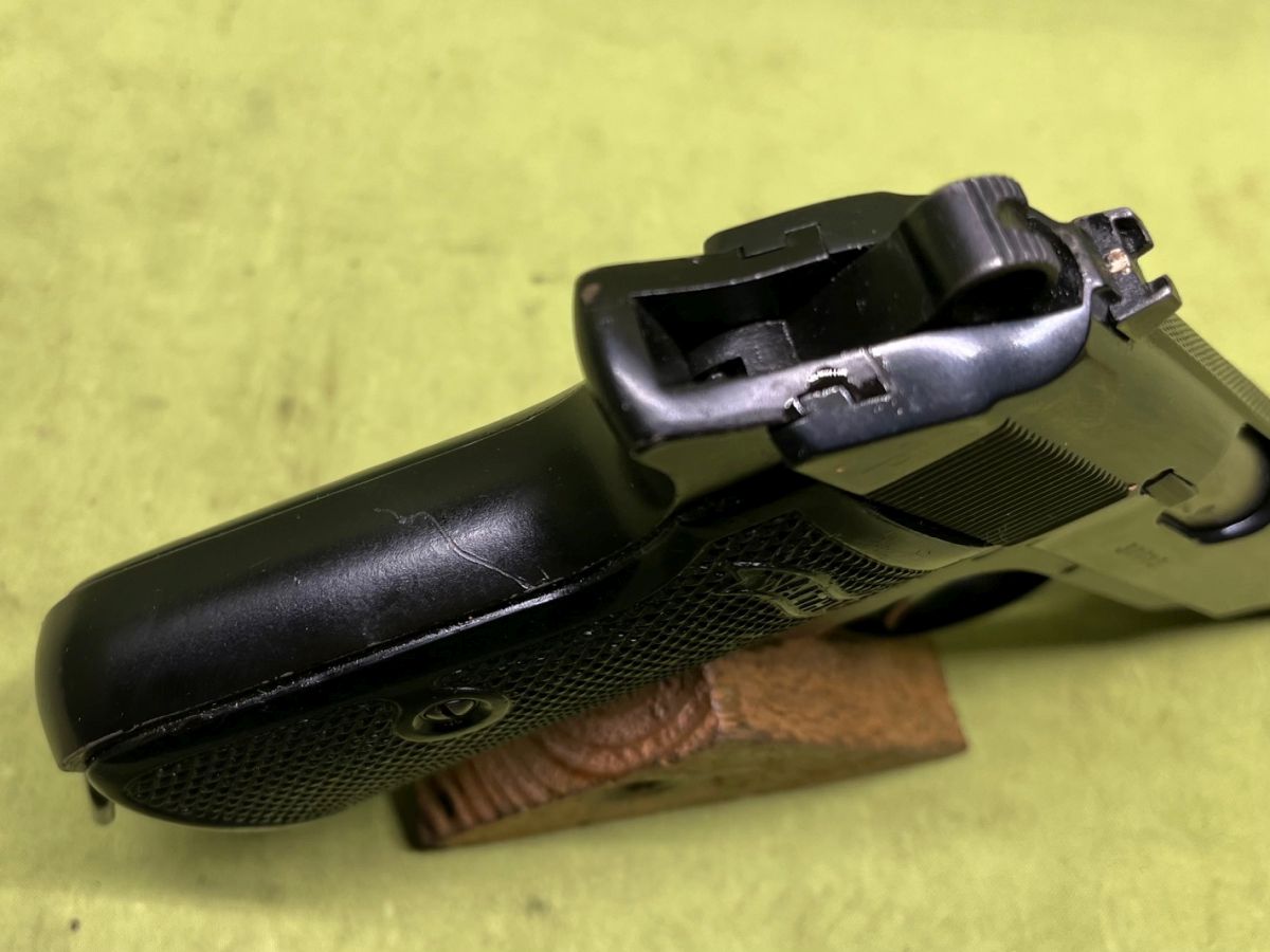 PISTOLET SAMOPOWTARZALNY WALTHER PP, kal. 22lr